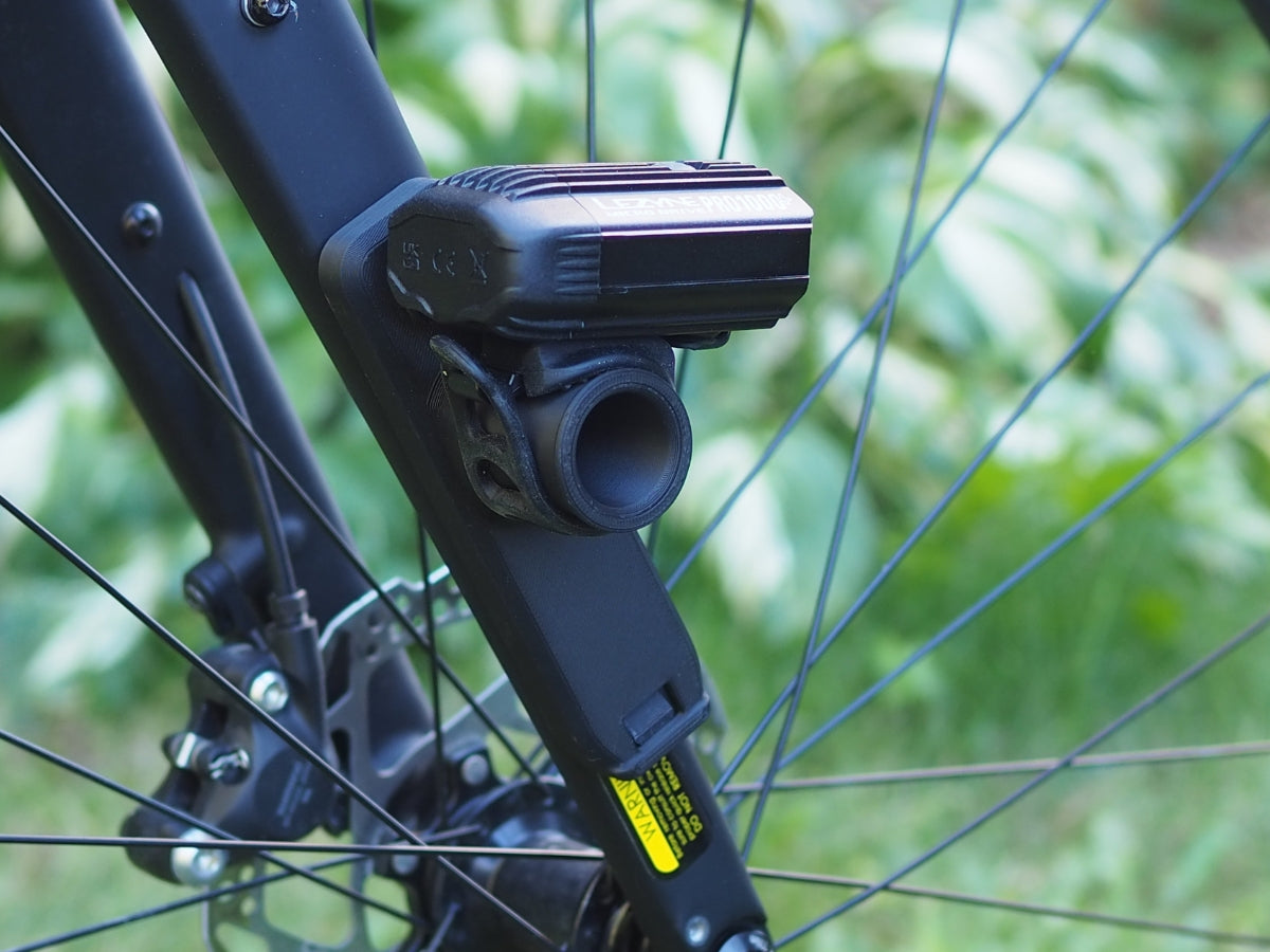 Support de phare avant – B-RAIL